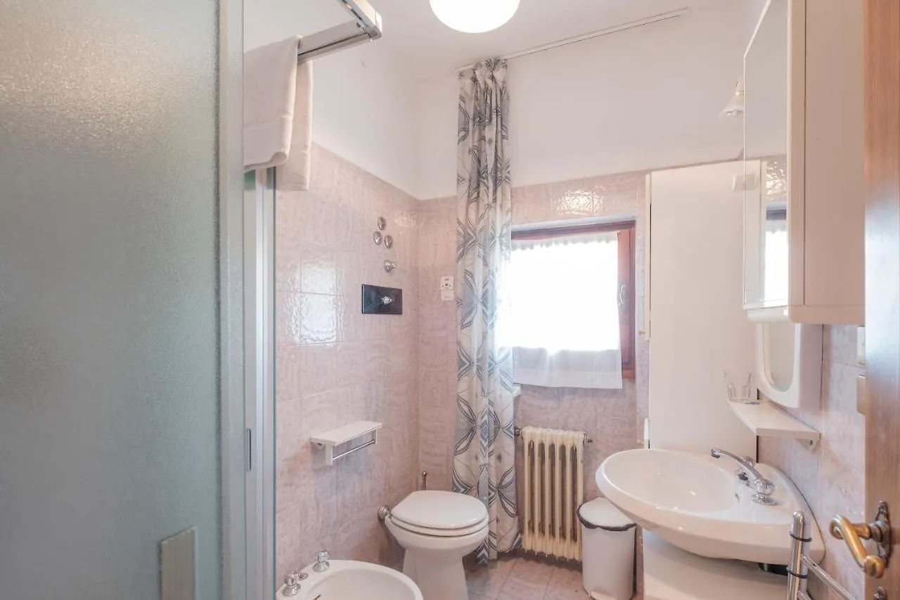 Villa Ida - 2 Bedrooms Apartment With Private Garden Sirmione