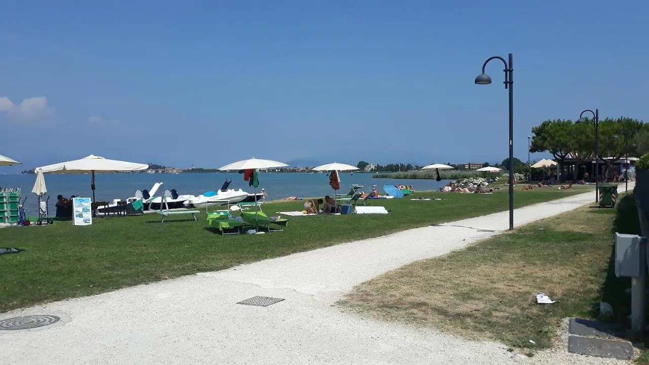 Villa Ida - 2 Bedrooms Apartment With Private Garden Sirmione Itália