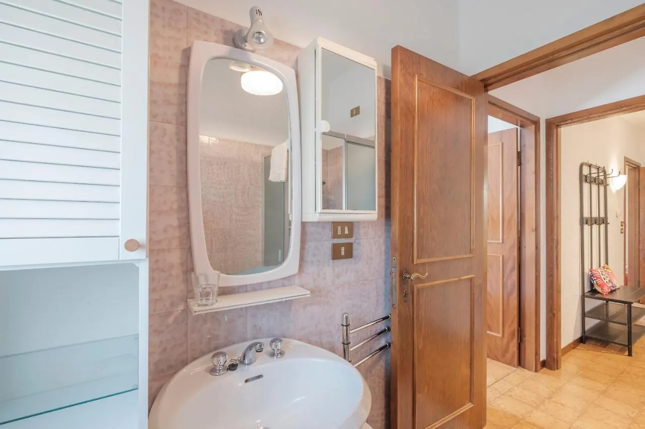 Villa Ida - 2 Bedrooms Apartment With Private Garden Sirmione